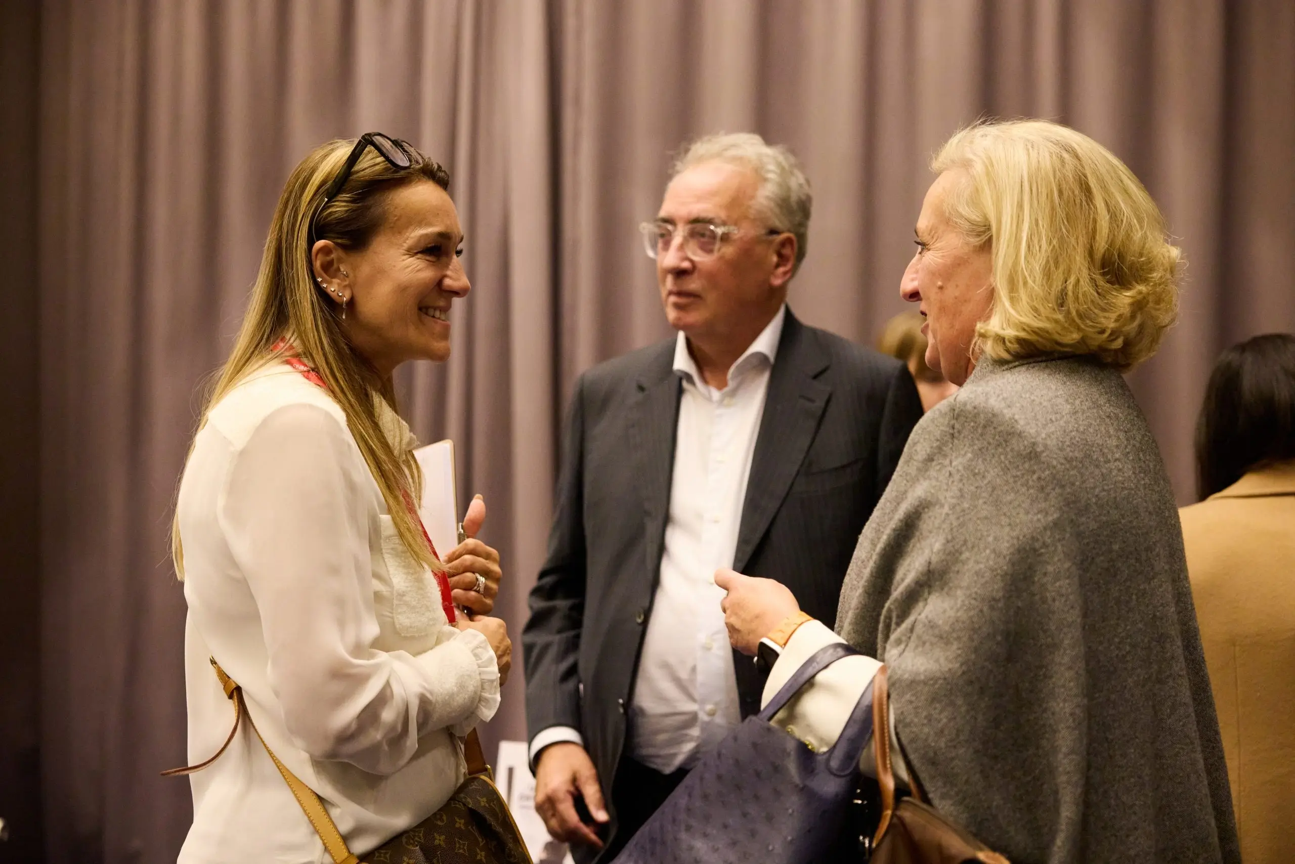 Due partecipanti in conversazione durante il matching